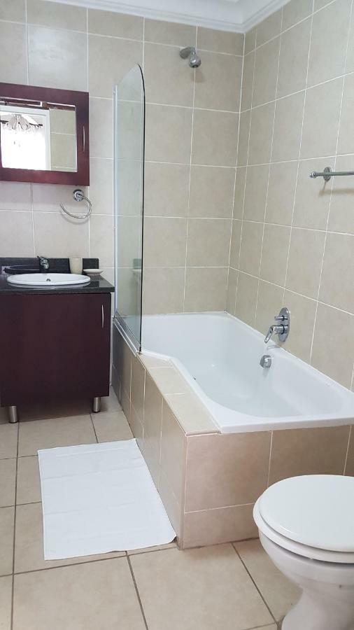 Innes Road Durban Accommodation 2 Bedroom Private Unit Eksteriør billede